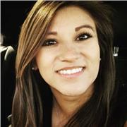 Hola soy Florencia, tengo 27 años y soy de Baton Rouge, LA. Doy clases particulares de inglés. Trabajo con estudiantes de la ESO para reforzar y explicar lo que han aprendido en el colegio y con adultos para mejorar su inglés profesional para el trabajo